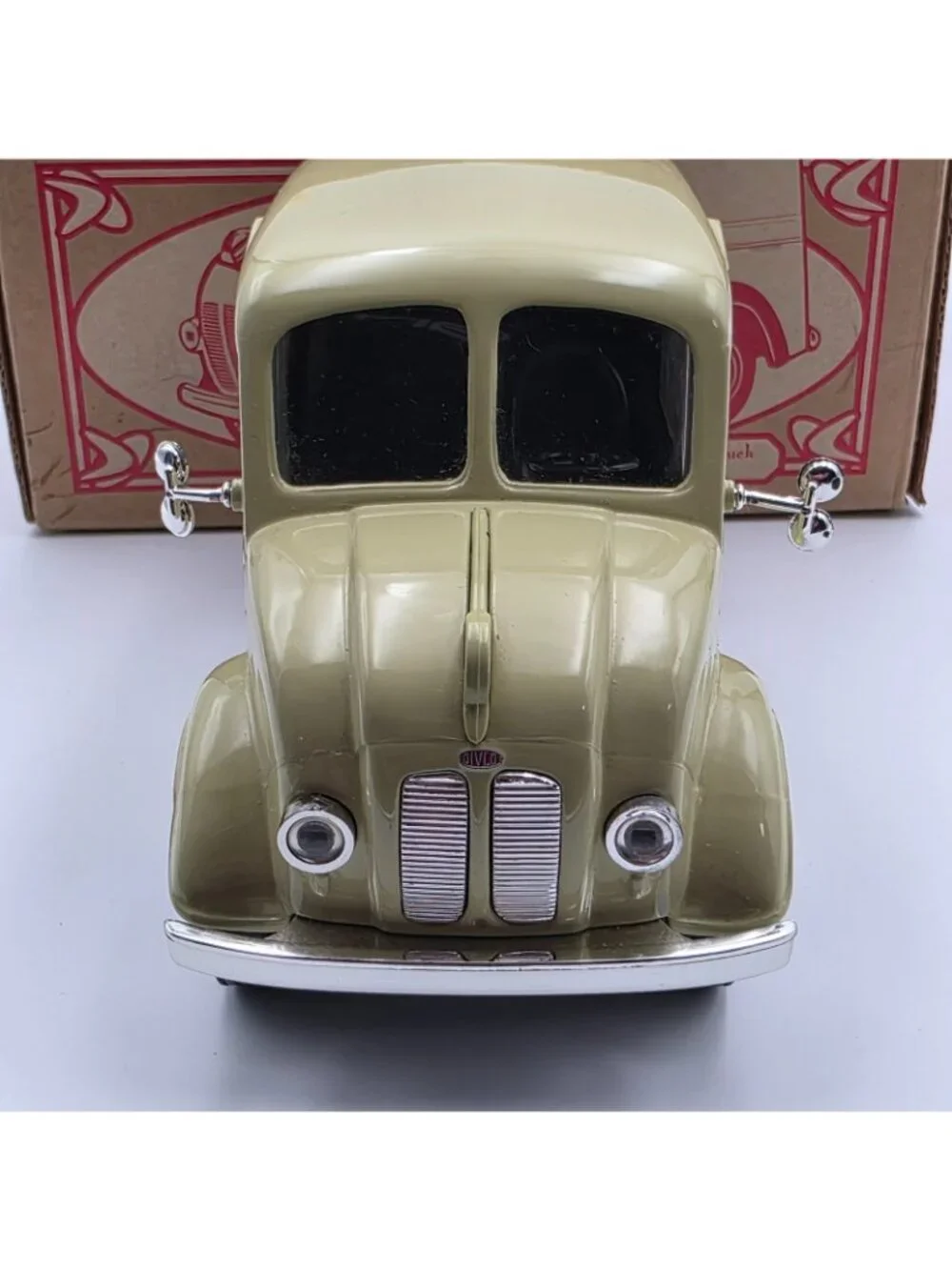 Ertl Collectibles 1950 Divco Delivery Truck Schwan's Dairy Ice Cream w Box 2000